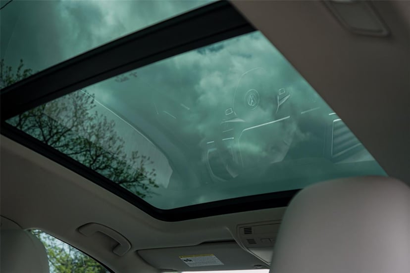 2021 Volkswagen Tiguan - Image 32