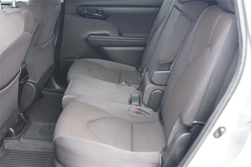 2023 Toyota Highlander - Image 23
