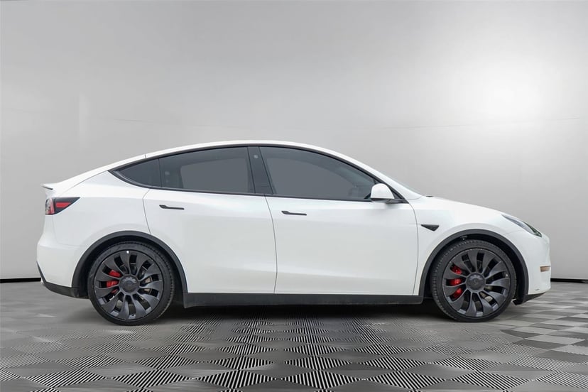 2022 Tesla Model Y - Image 4