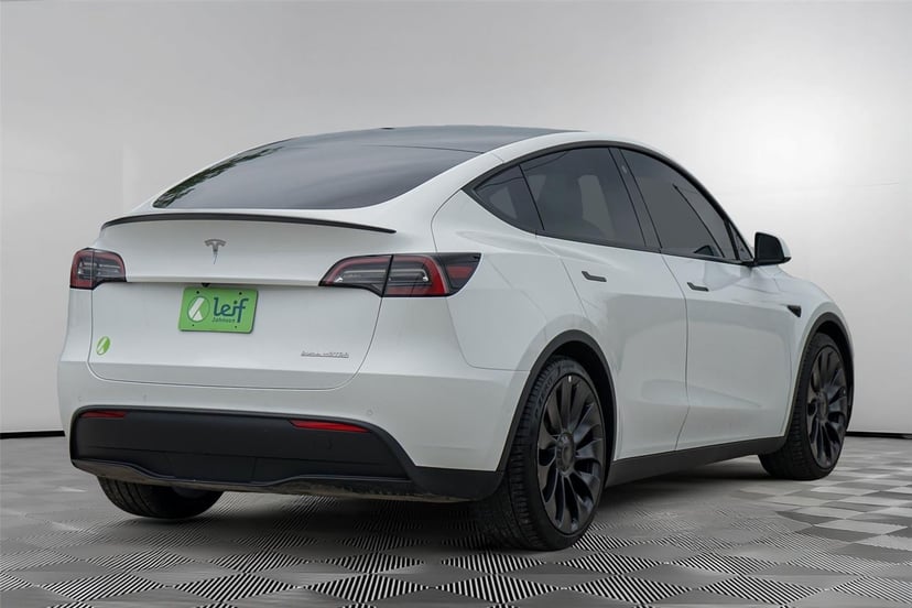 2022 Tesla Model Y - Image 5