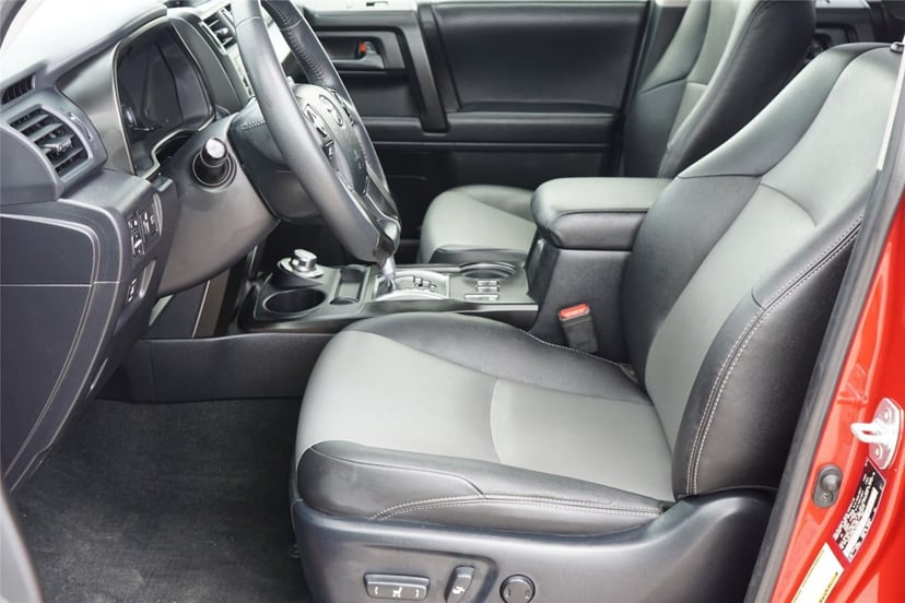 2020 Toyota 4Runner - Image 10