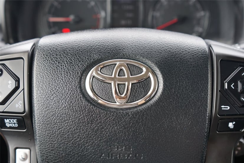 2020 Toyota 4Runner - Image 16