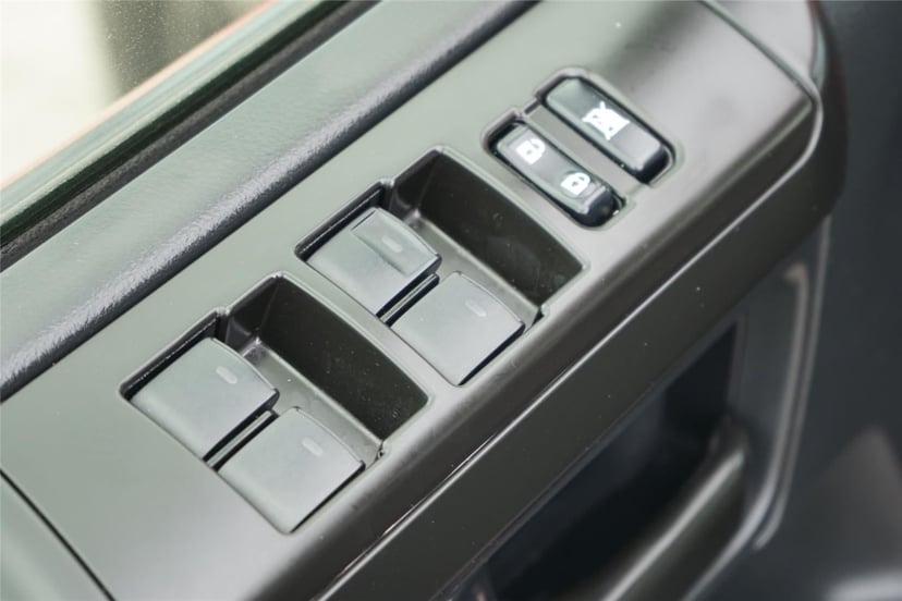 2020 Toyota 4Runner - Image 21