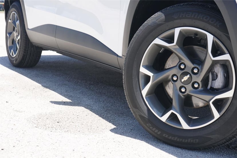 2024 Chevrolet Trax - Image 2