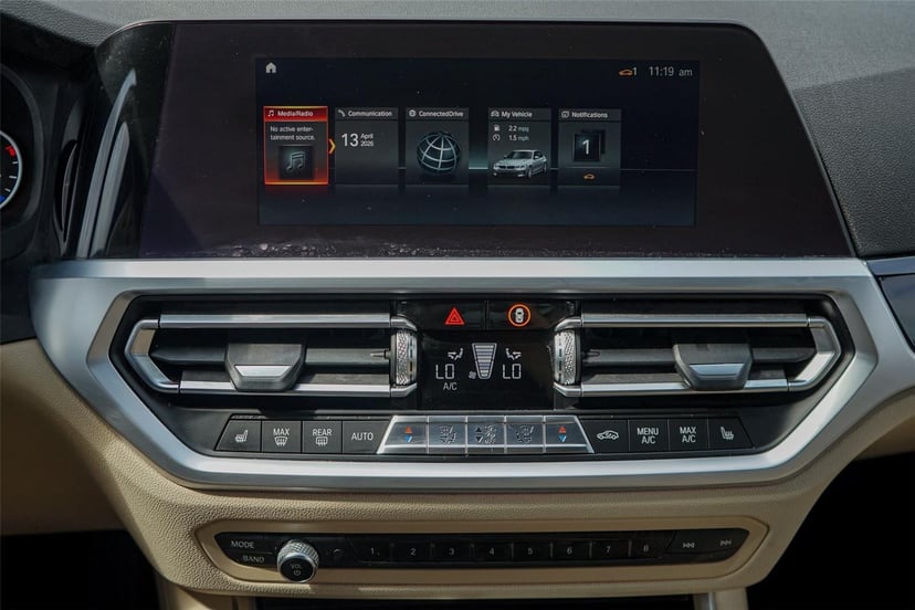 2019 BMW 3 Series - Image 13