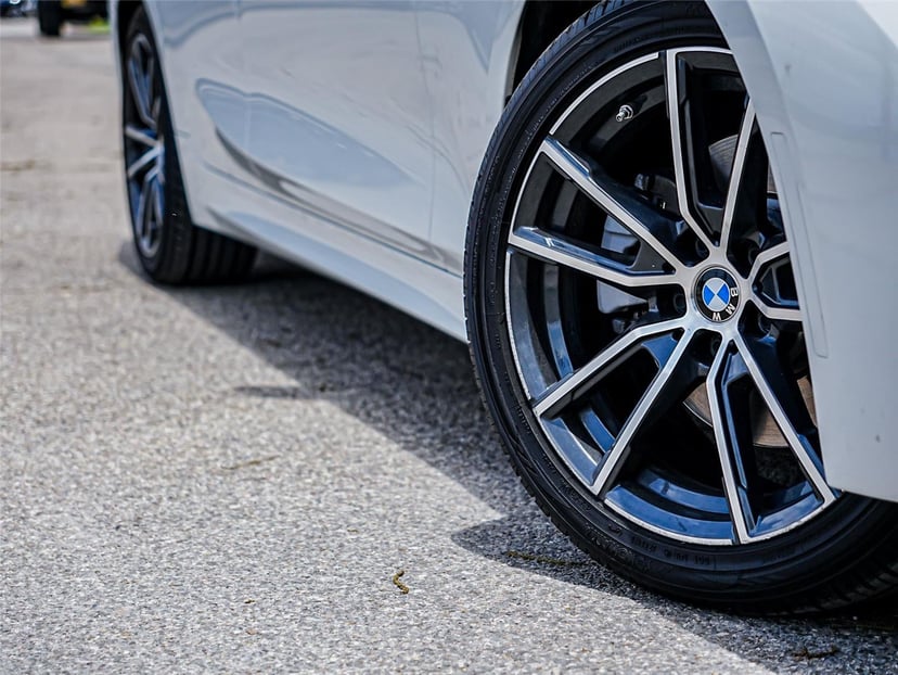 2019 BMW 3 Series - Image 3