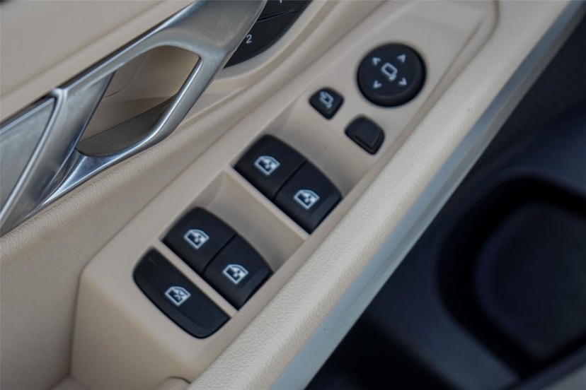 2019 BMW 3 Series - Image 21