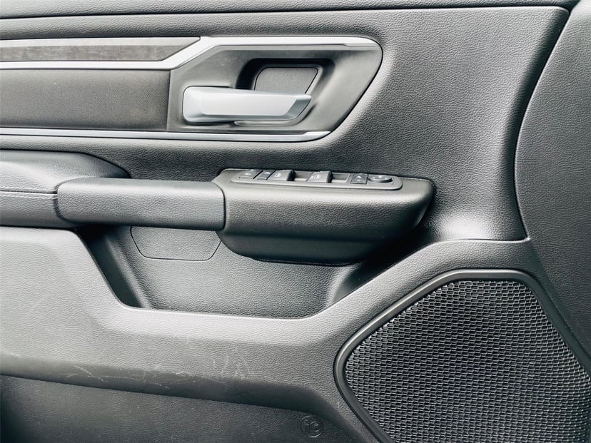 2024 RAM 1500 - Image 15