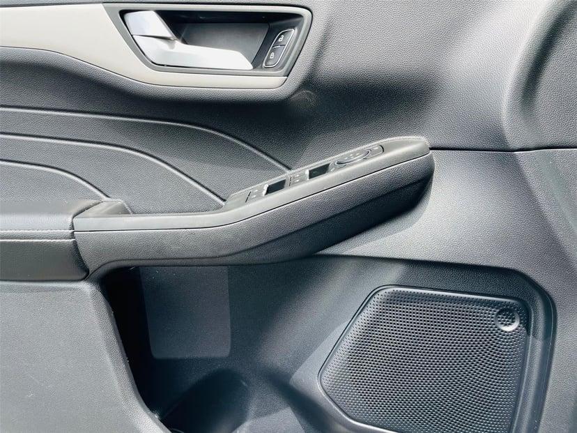 2021 Ford Escape - Image 13