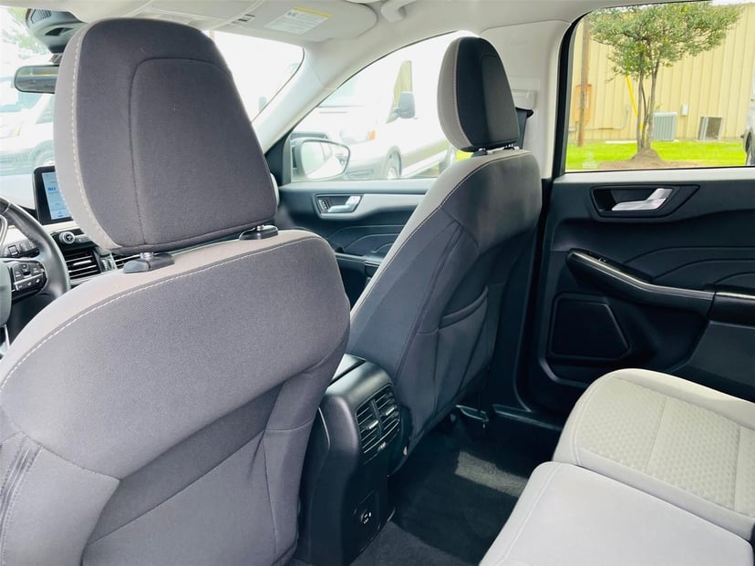 2021 Ford Escape - Image 30