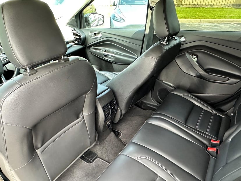 2019 Ford Escape - Image 24