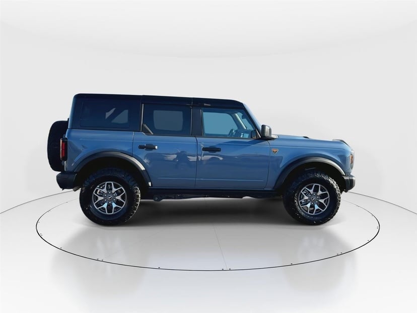 2025 Ford Bronco - Image 8