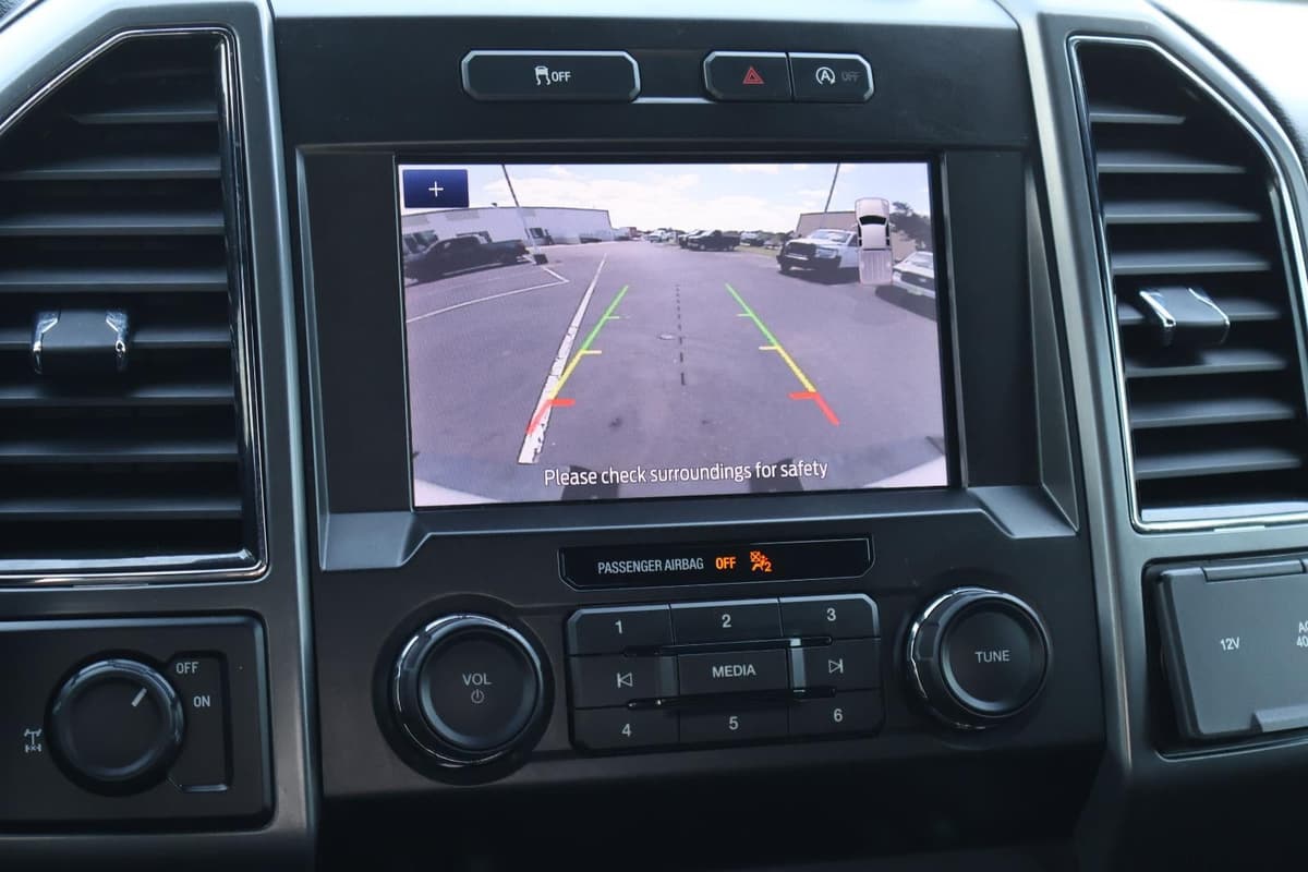 2020 Ford F-150 - Image 21