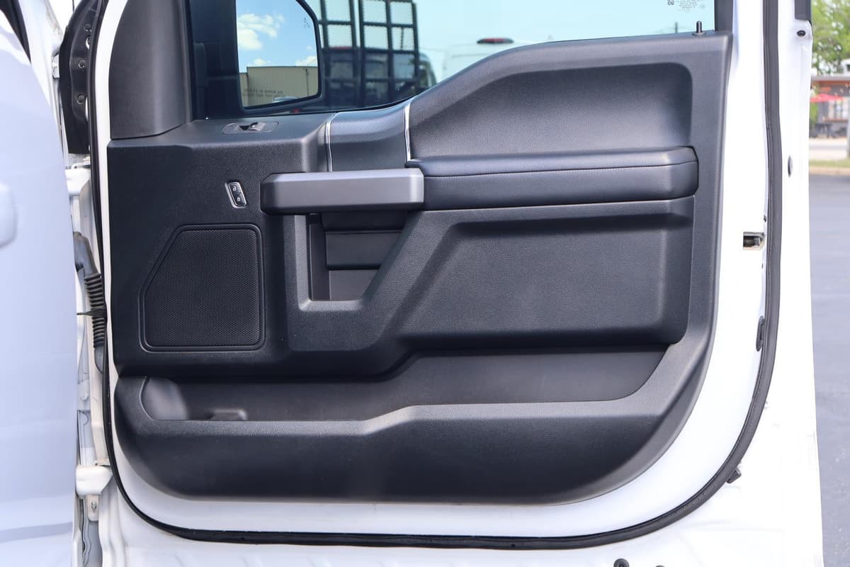 2020 Ford F-150 - Image 33