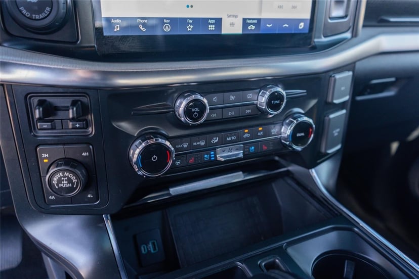 2022 Ford F-150 - Image 16