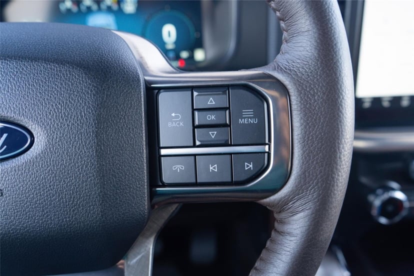 2025 Ford F-150 - Image 12
