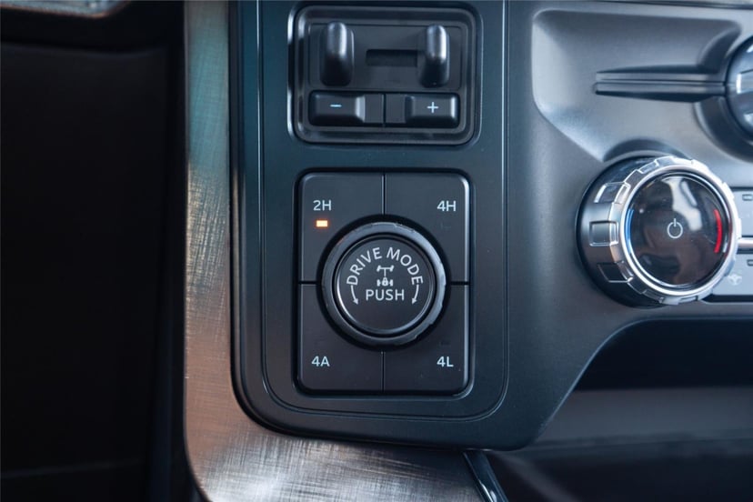 2025 Ford F-150 - Image 18