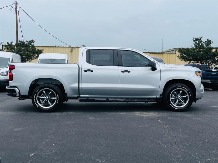 2022 Chevrolet Silverado 1500 - Image 3