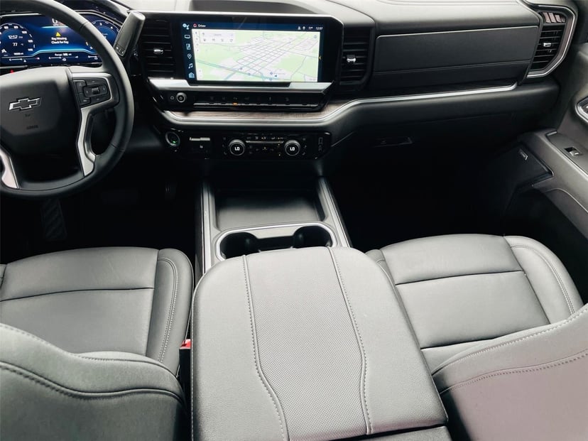 2025 Chevrolet Silverado 2500HD - Image 28