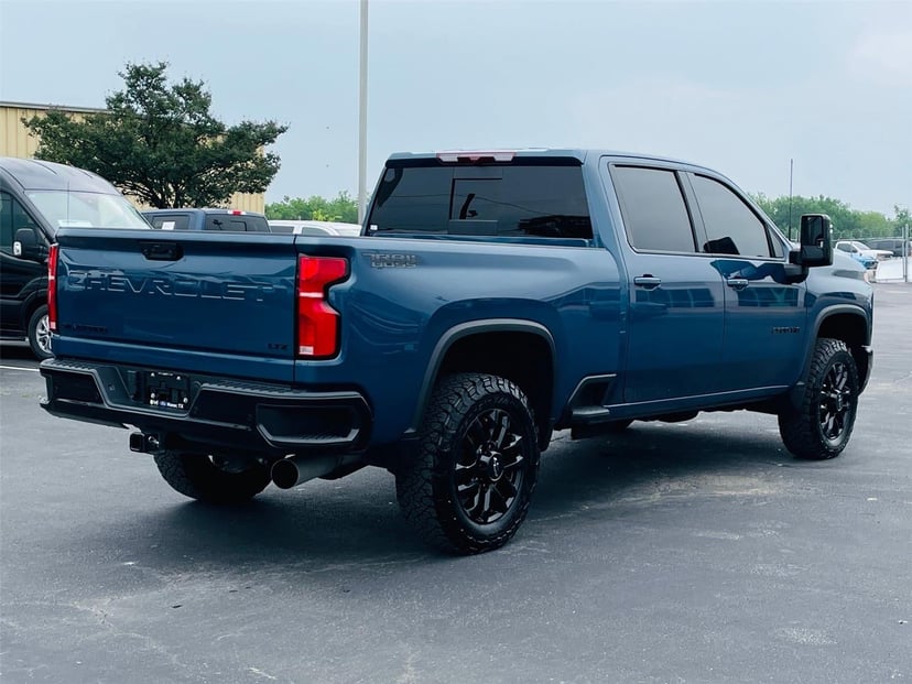 2025 Chevrolet Silverado 2500HD - Image 3