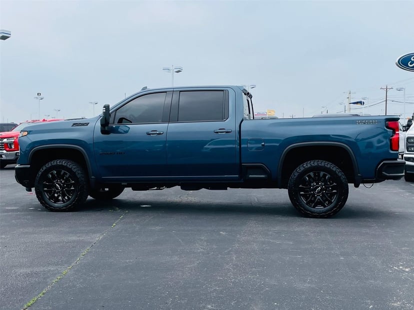 2025 Chevrolet Silverado 2500HD - Image 5