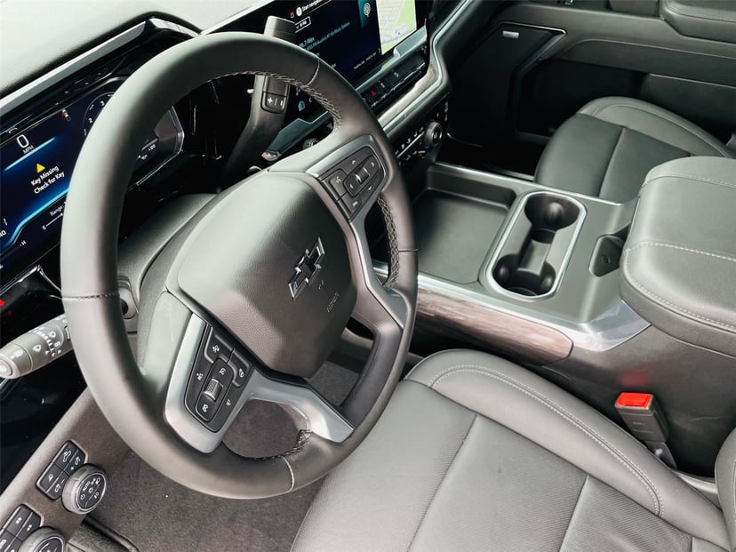 2025 Chevrolet Silverado 2500HD - Image 8