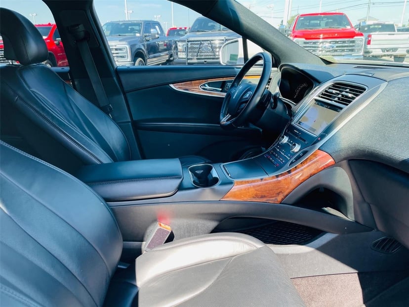 2016 Lincoln MKX - Image 18