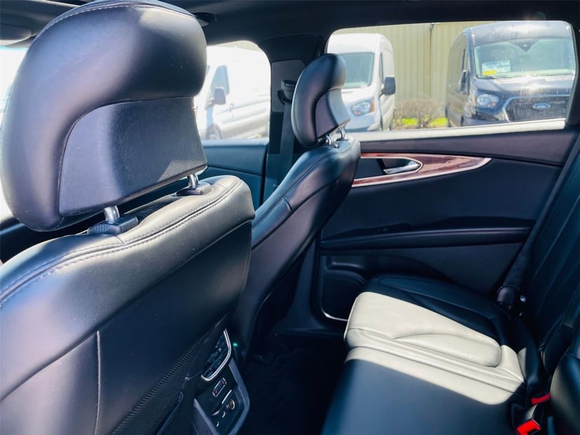 2016 Lincoln MKX - Image 26