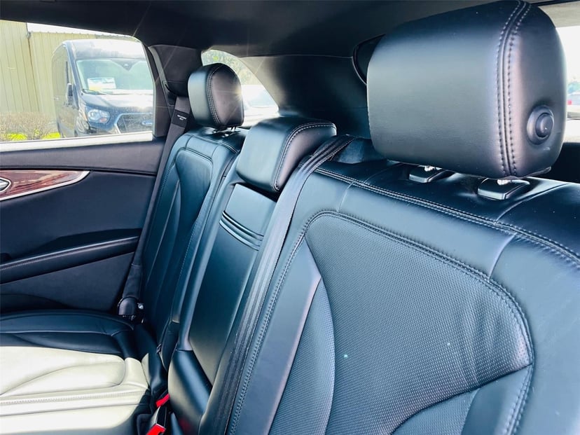 2016 Lincoln MKX - Image 27
