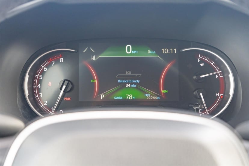 2025 Toyota RAV4 - Image 9