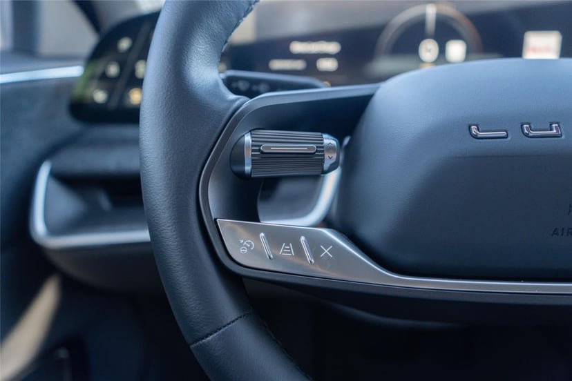 2025 Lucid Air - Image 13