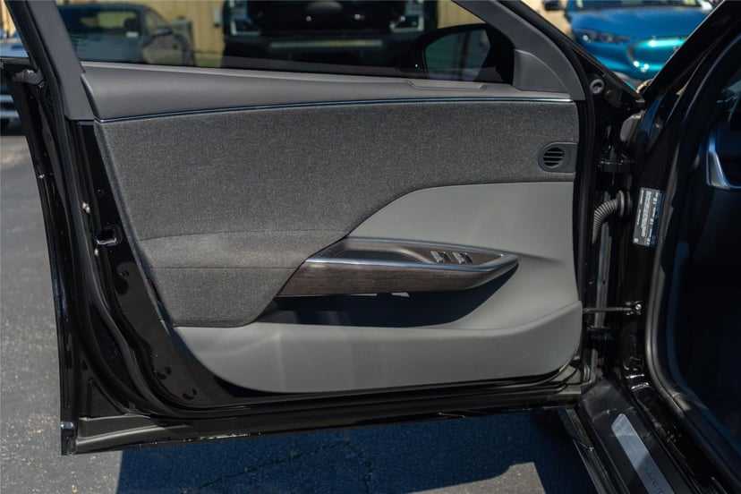 2025 Lucid Air - Image 21