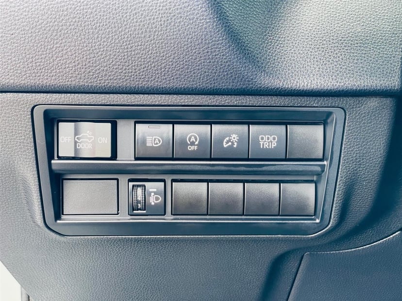 2022 Toyota Tundra - Image 14