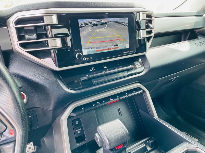 2022 Toyota Tundra - Image 15
