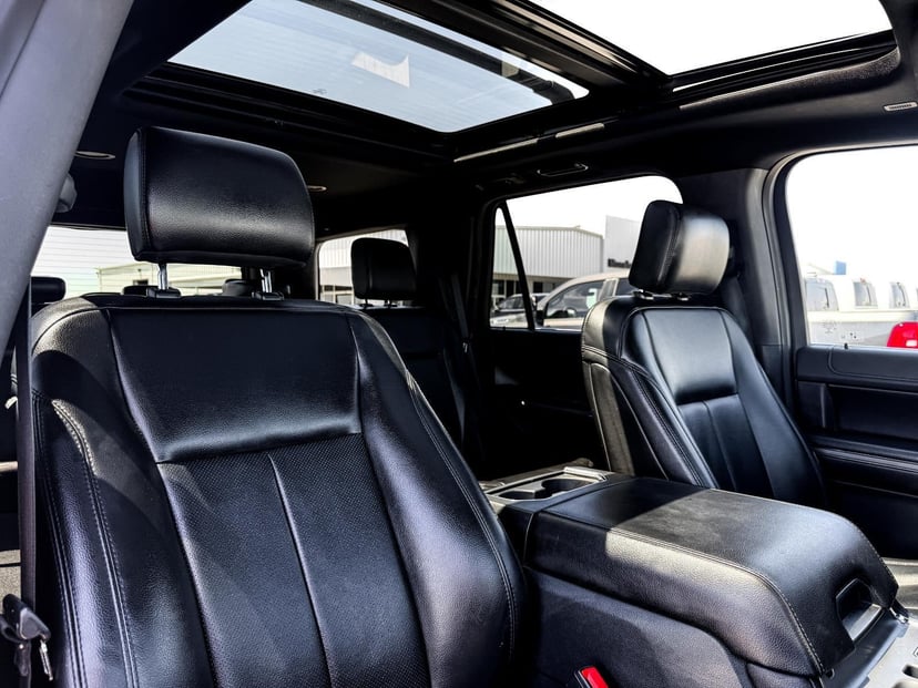 2020 Ford Expedition - Image 15