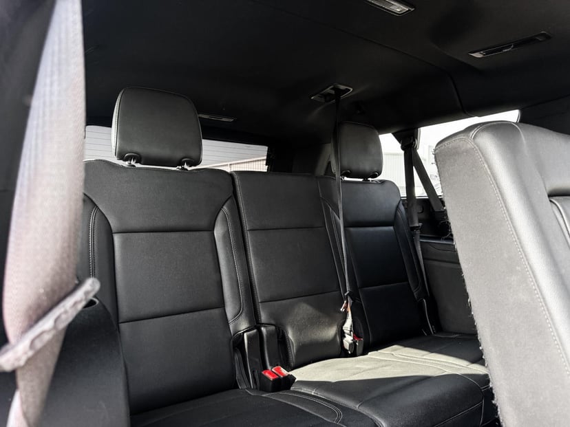 2022 Chevrolet Suburban - Image 19