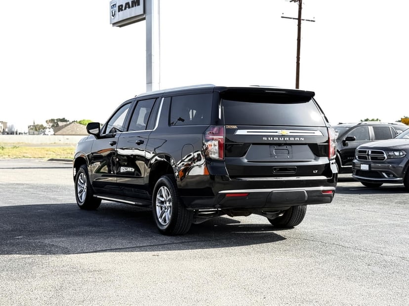 2022 Chevrolet Suburban - Image 7