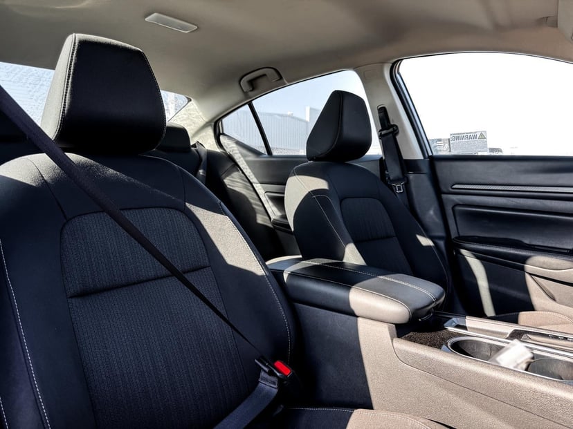 2024 Nissan Altima - Image 9