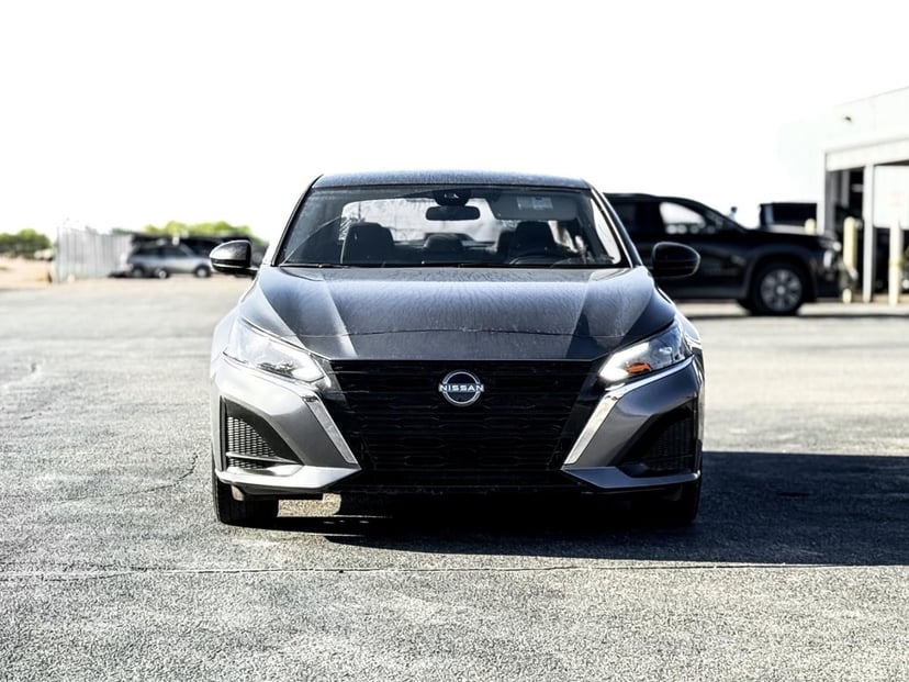 2024 Nissan Altima - Image 3