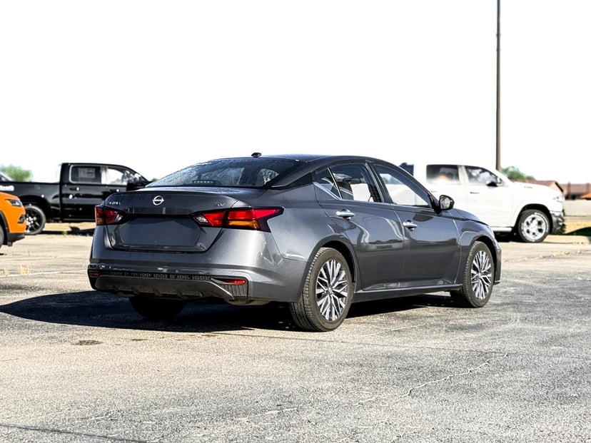 2024 Nissan Altima - Image 5