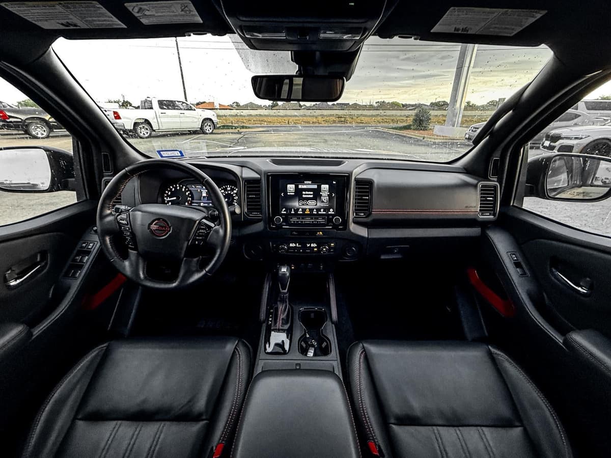 2024 Nissan Frontier - Image 10