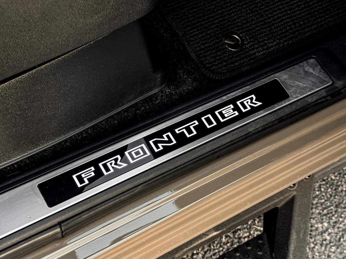 2024 Nissan Frontier - Image 16