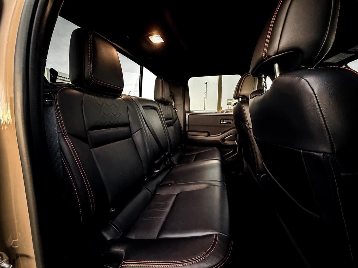 2024 Nissan Frontier - Image 18