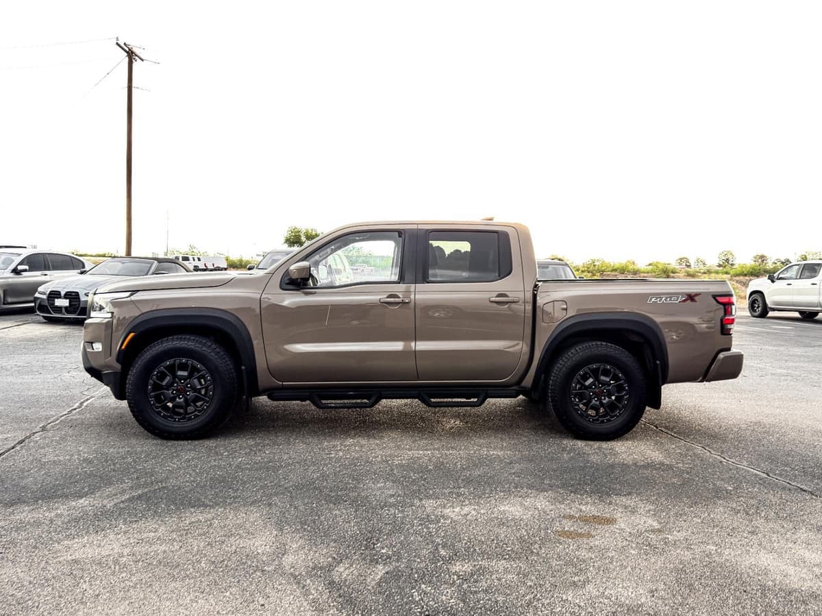 2024 Nissan Frontier - Image 8