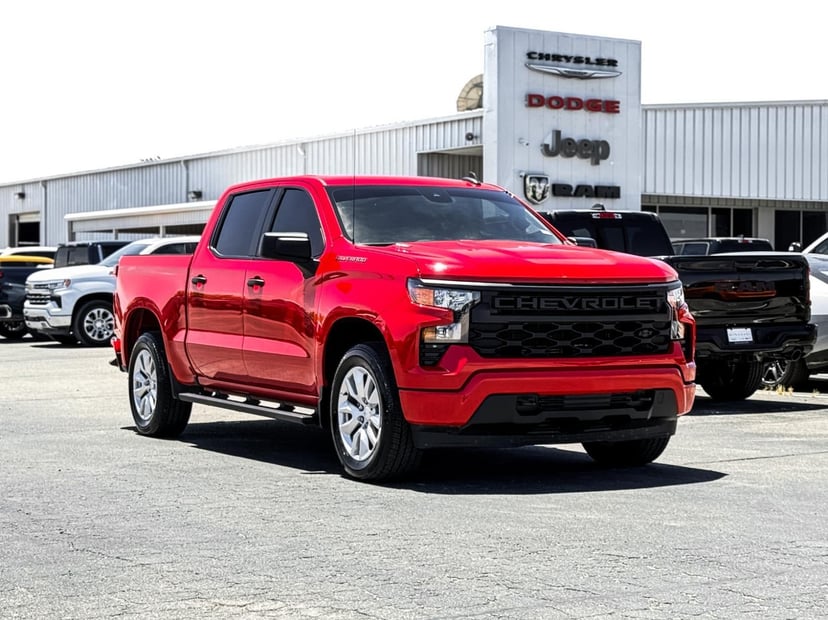 2025 Chevrolet Silverado 1500 - Image 3