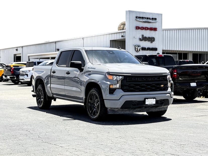 2024 Chevrolet Silverado 1500 - Image 3