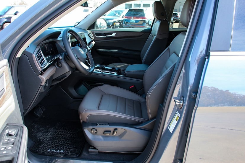 2026 Volkswagen Atlas - Image 10