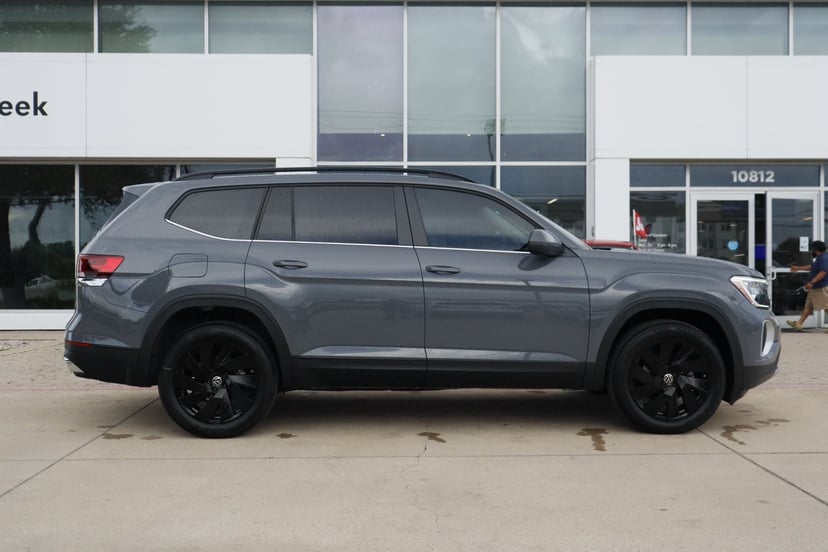 2026 Volkswagen Atlas - Image 2